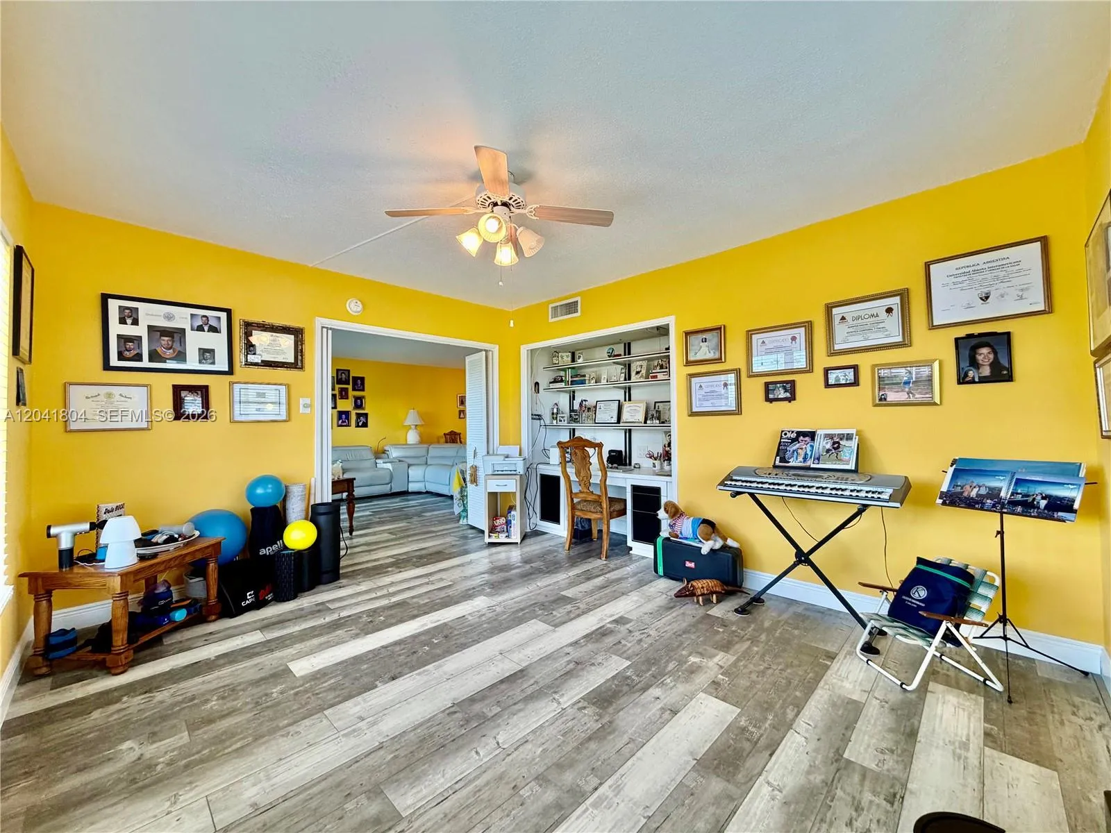 3rd Bedroom/ Den