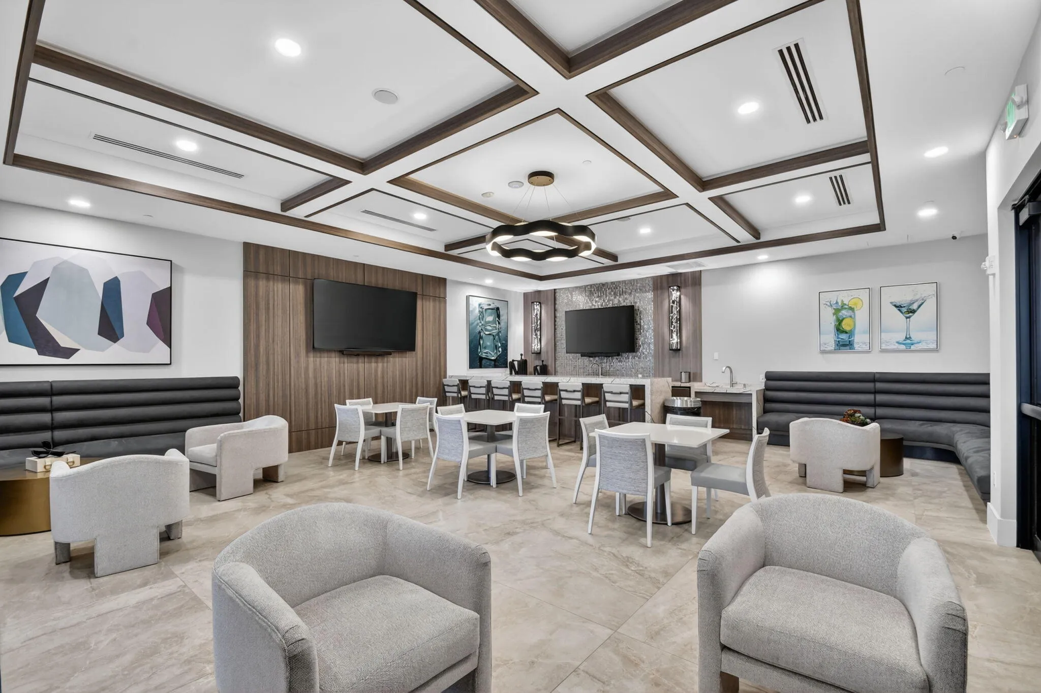 Valencia Reserve Clubhouse