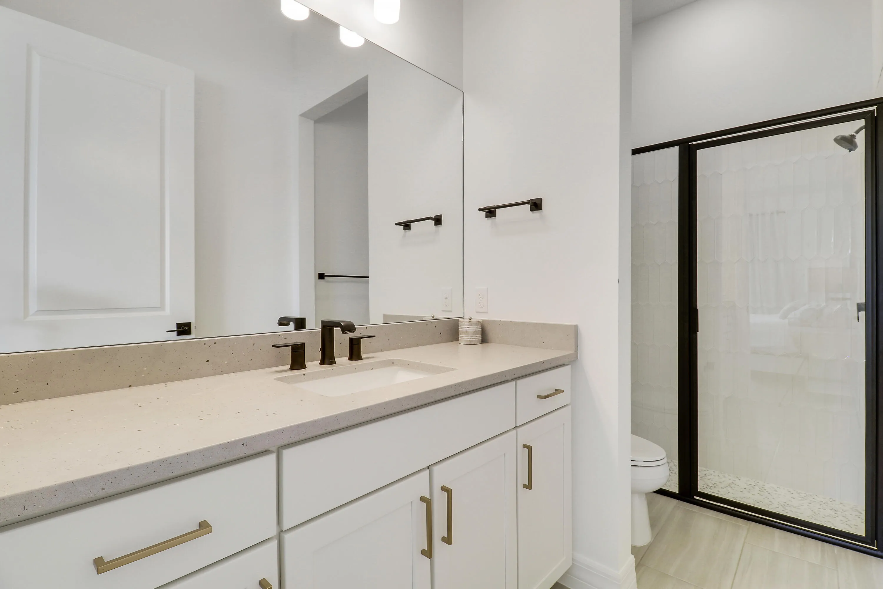 Ensuite Bathroom 1