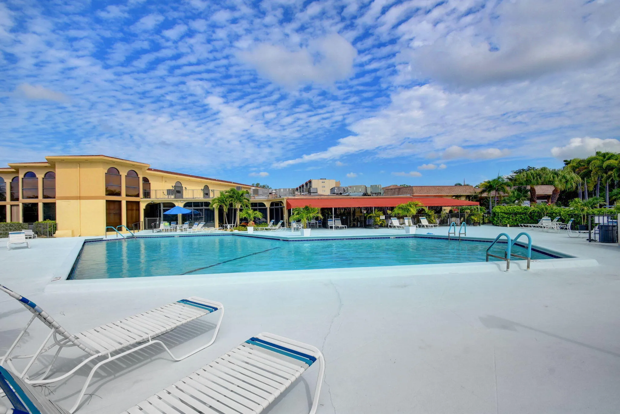 56-web-or-mls-53-print-Via Poinciana (6)