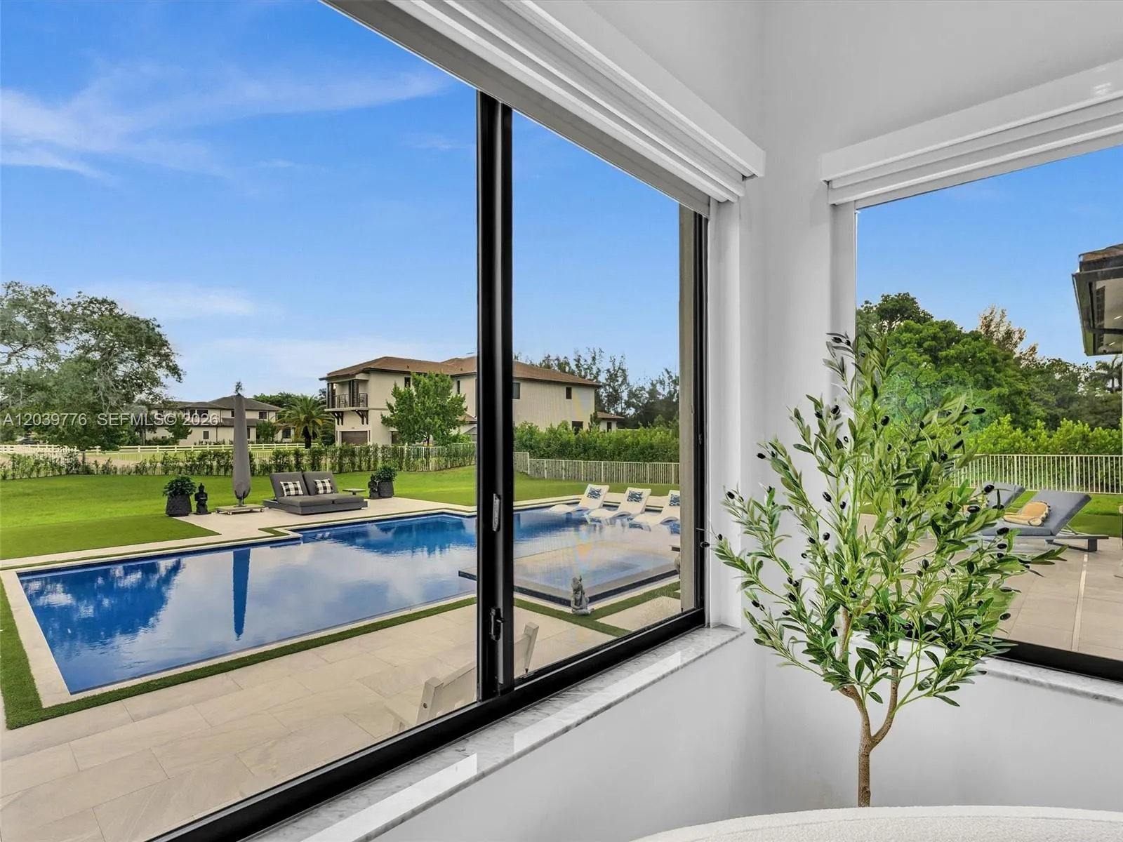 Property photo 33