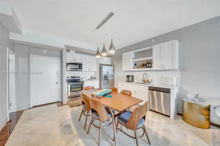 Dining/Kitchen