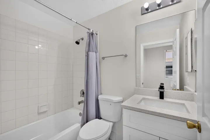 2ND BATHROOM