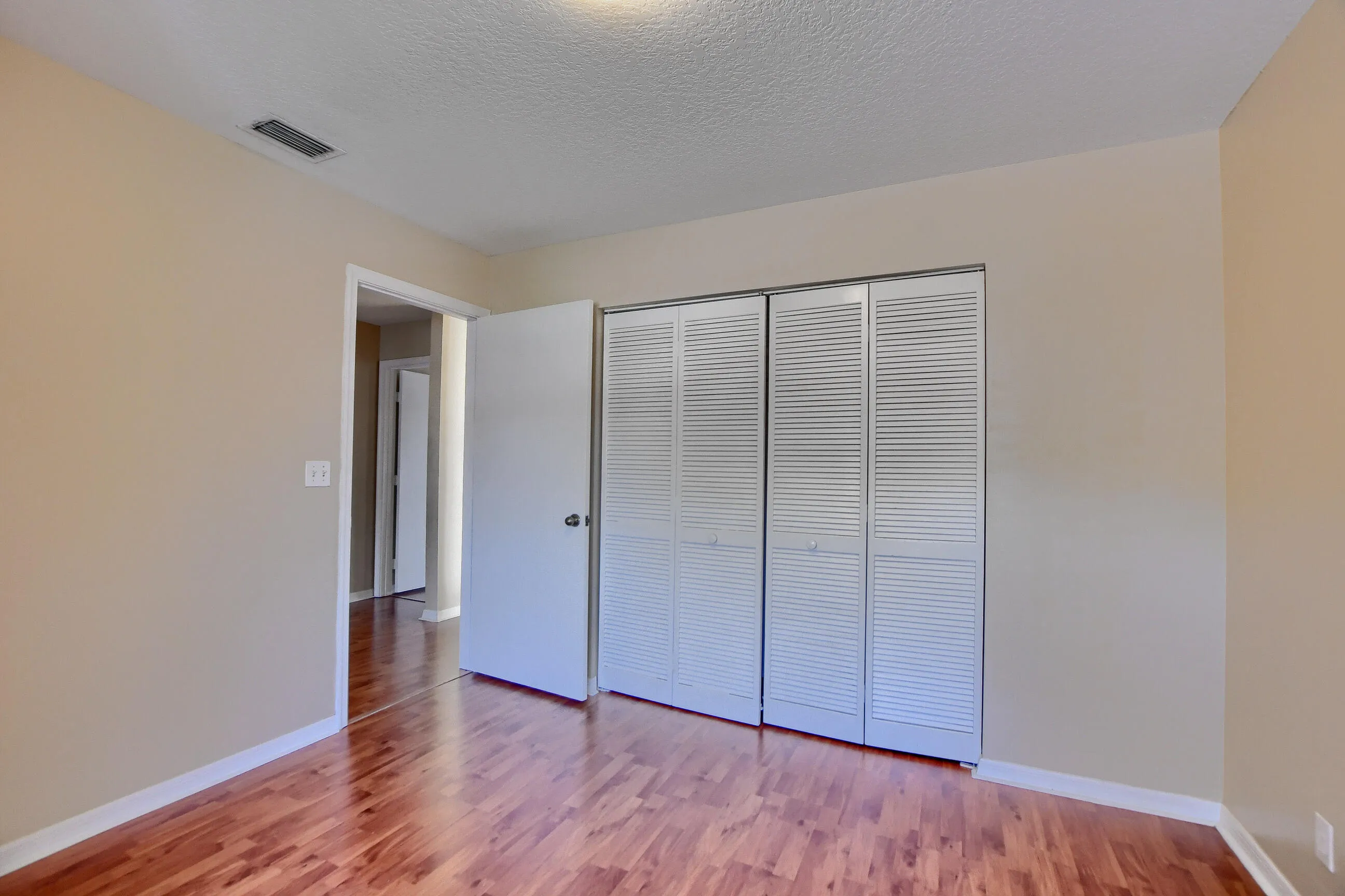 25_ebf_0980-hdr(5)