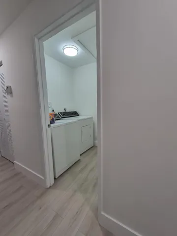 8101 Living Space and Florida Room