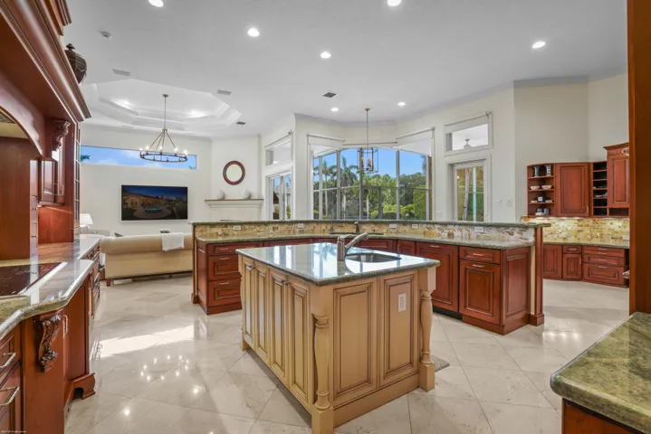12809 Mizner Way 020