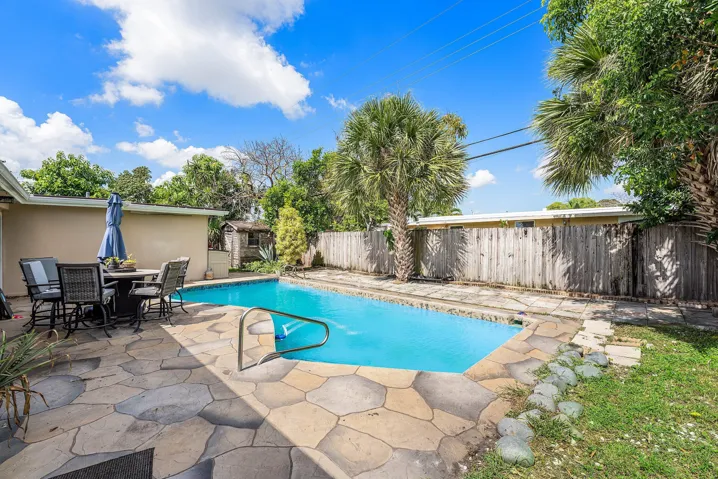 021-1845KudzaRoad-WestPalmBeach-FL-33415