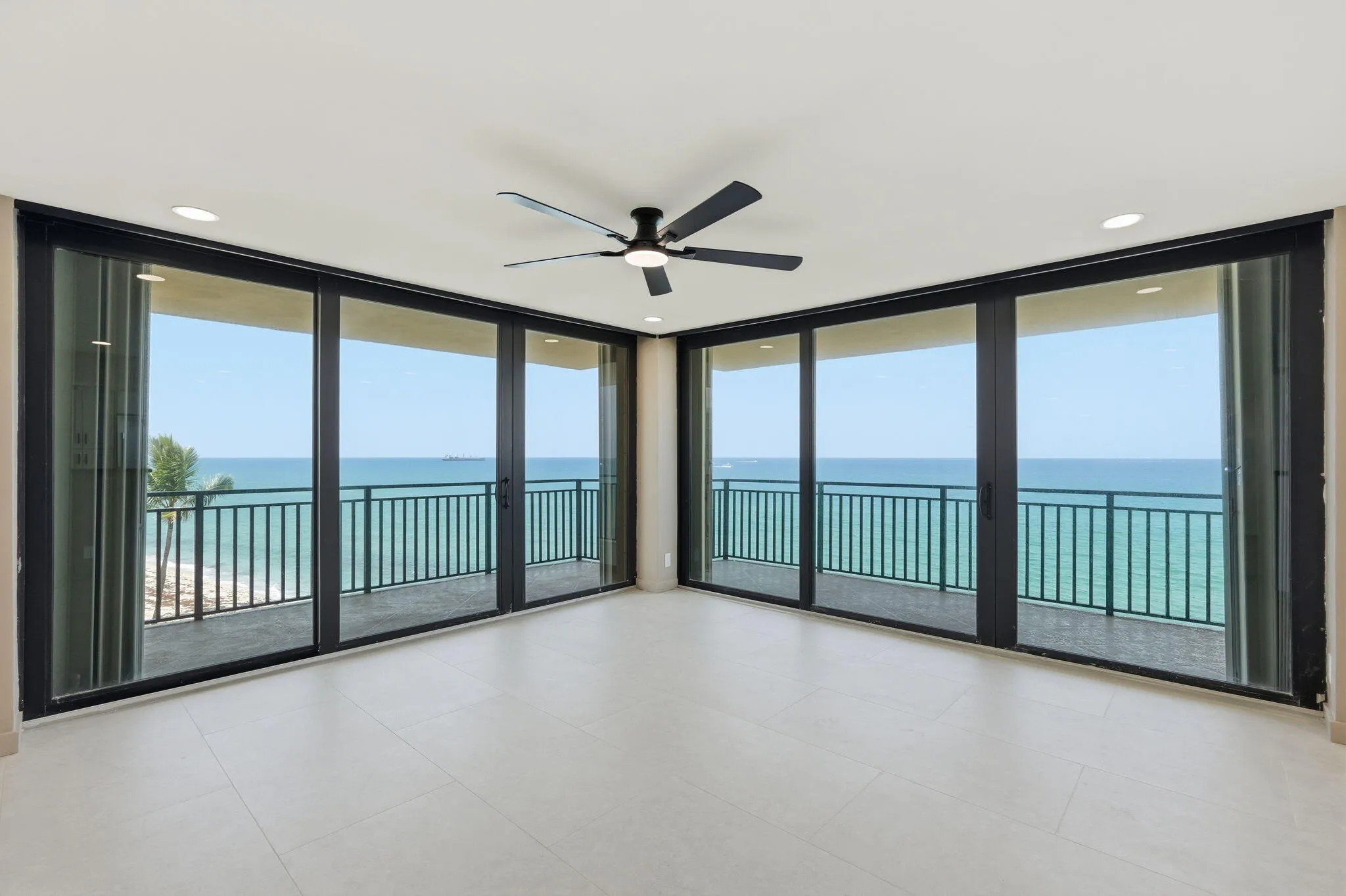 26-web-or-mls-5460_N_Ocean_Dr_Apt_6A_026