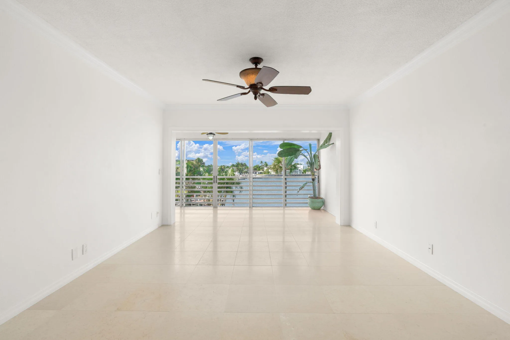 7-web-or-mls-951 Spanish Cir apt 346 Del