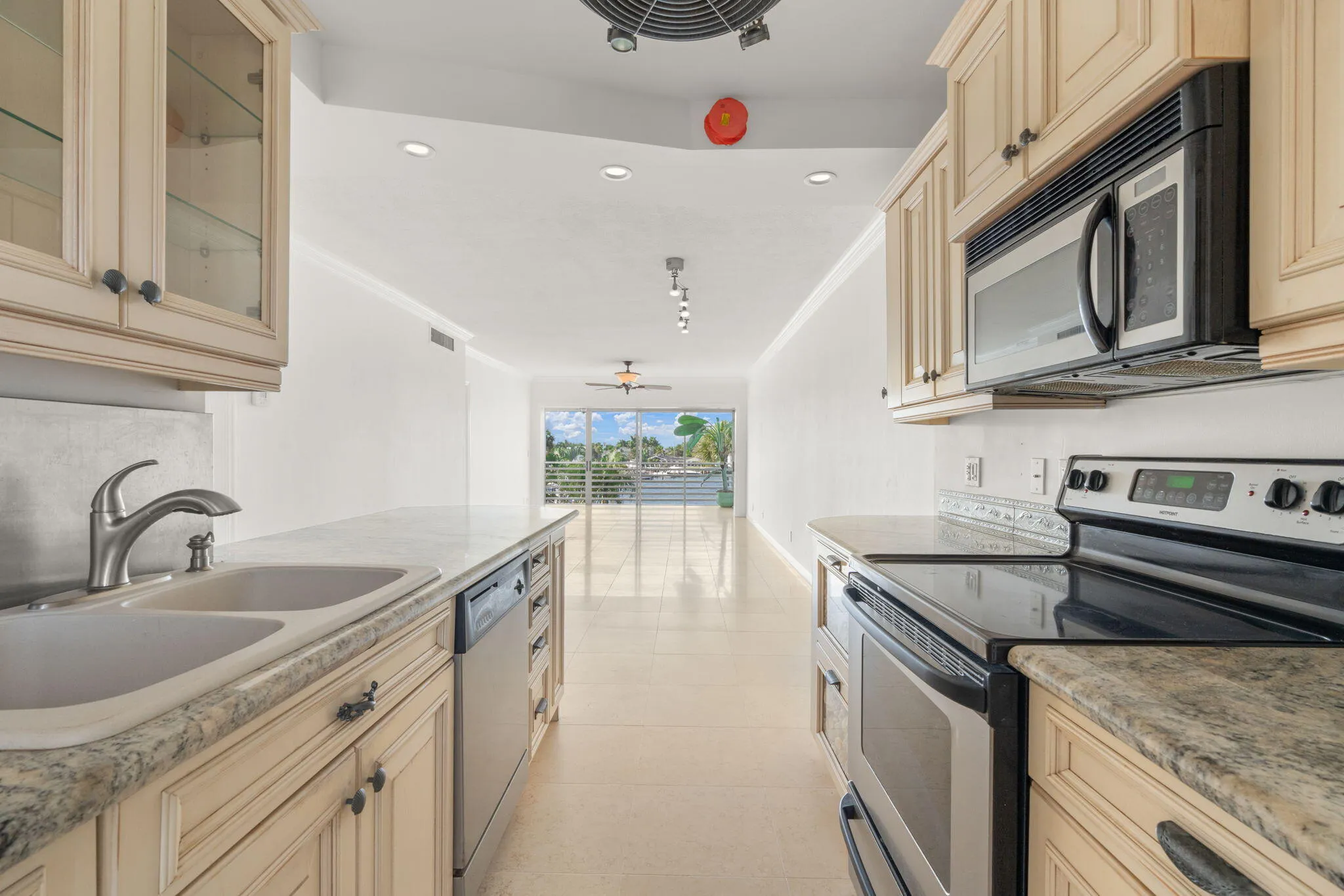 11-web-or-mls-951 Spanish Cir apt 346 De