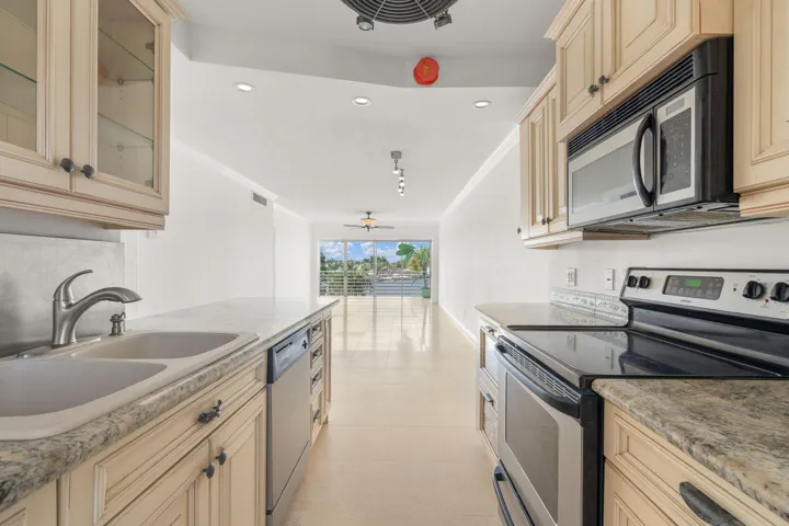11-web-or-mls-951 Spanish Cir apt 346 De