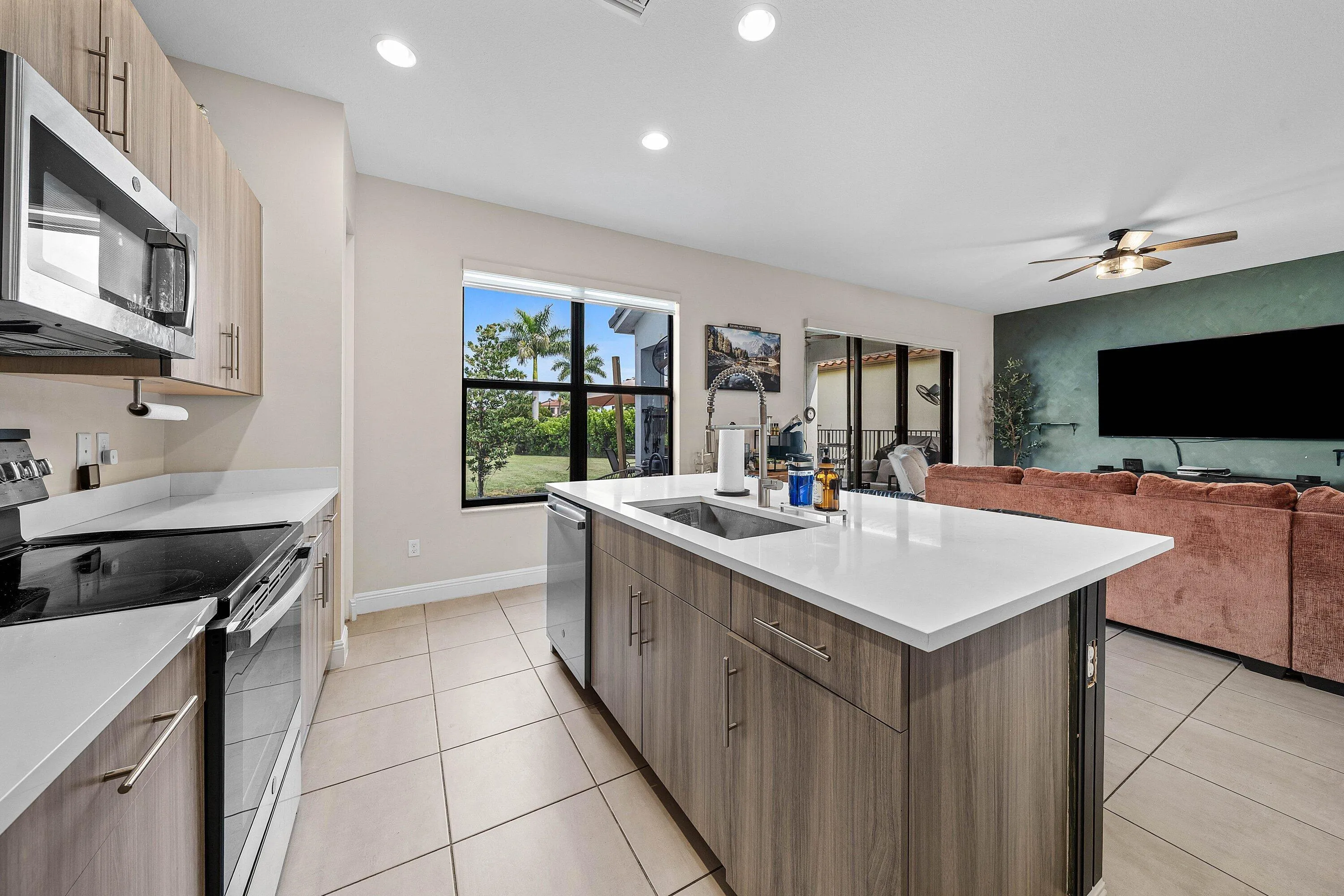 014-4895SandDollarDrive-Westlake-FL-3347