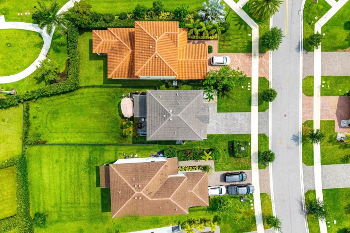 039-4895SandDollarDrive-Westlake-FL-3347