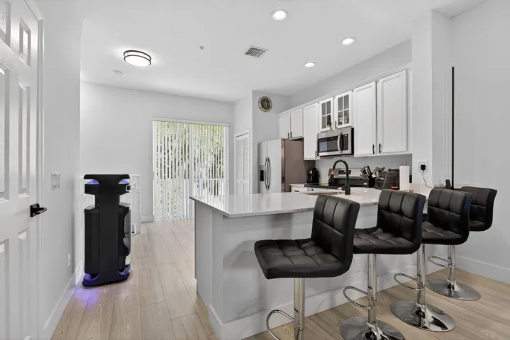 7-web-or-mls-2457-3076