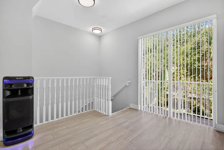12-web-or-mls-2457-3104