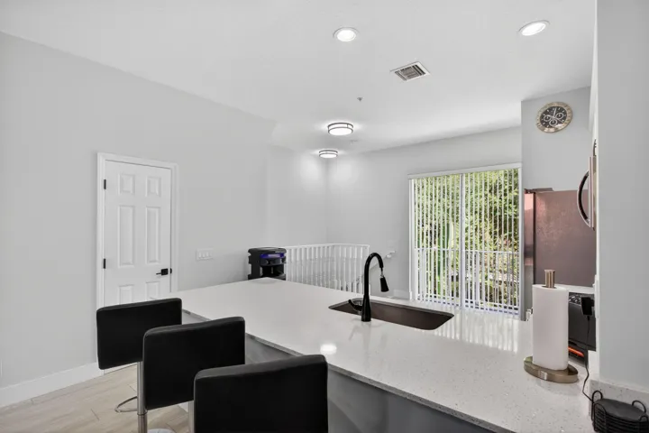 8-web-or-mls-2457-3081