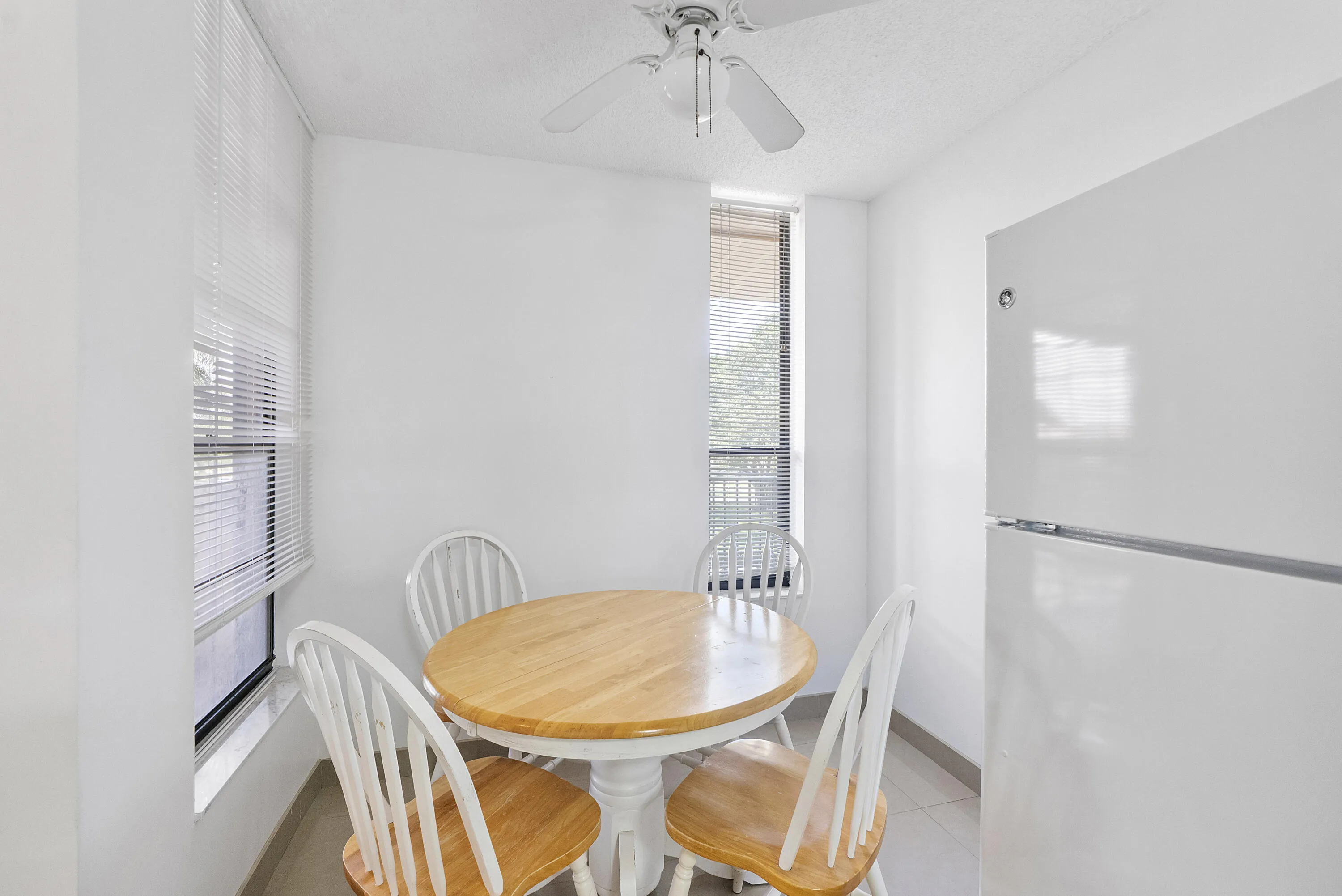 5828 Coral Lake Dr u304_044