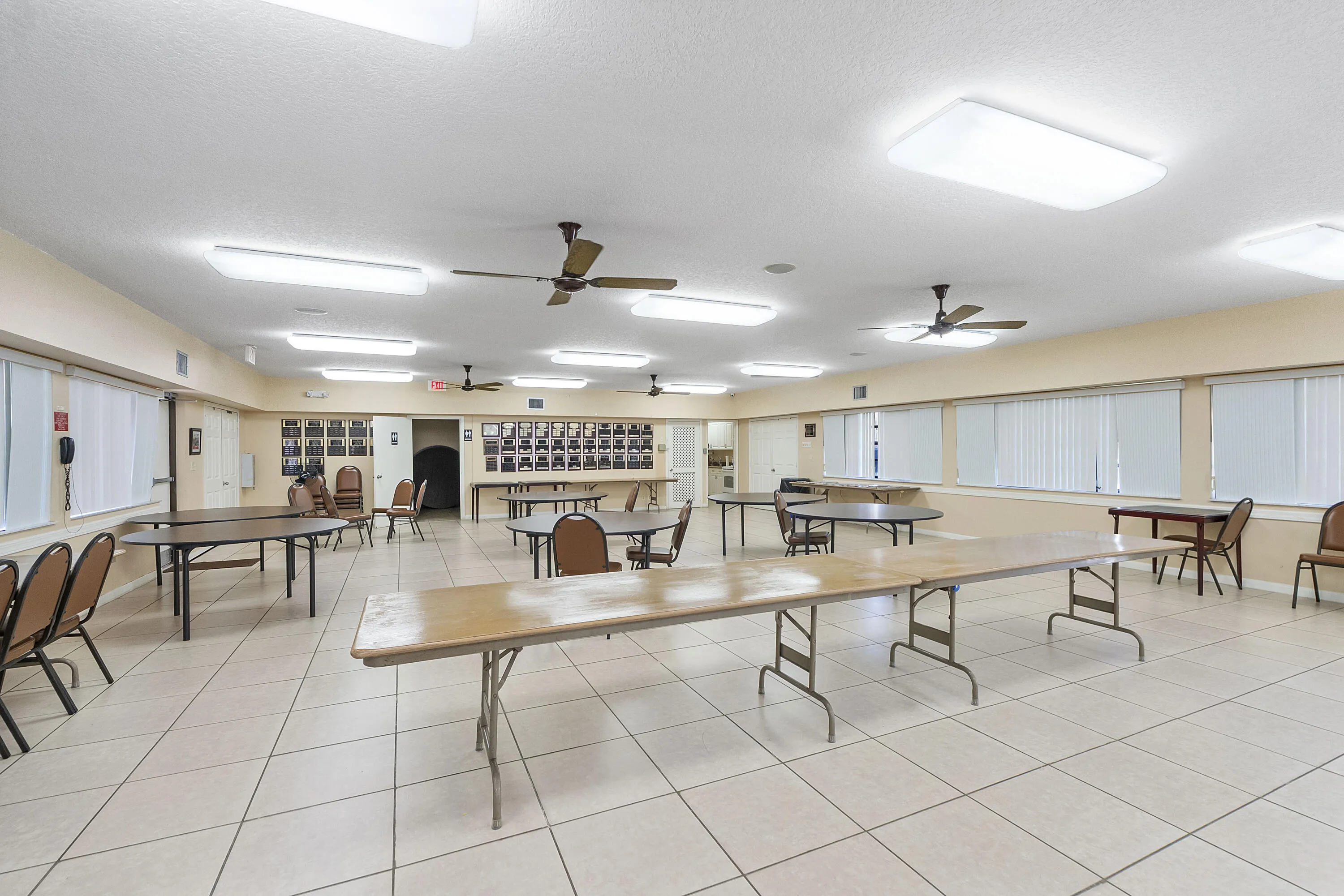 5828 Coral Lake Dr u304_060