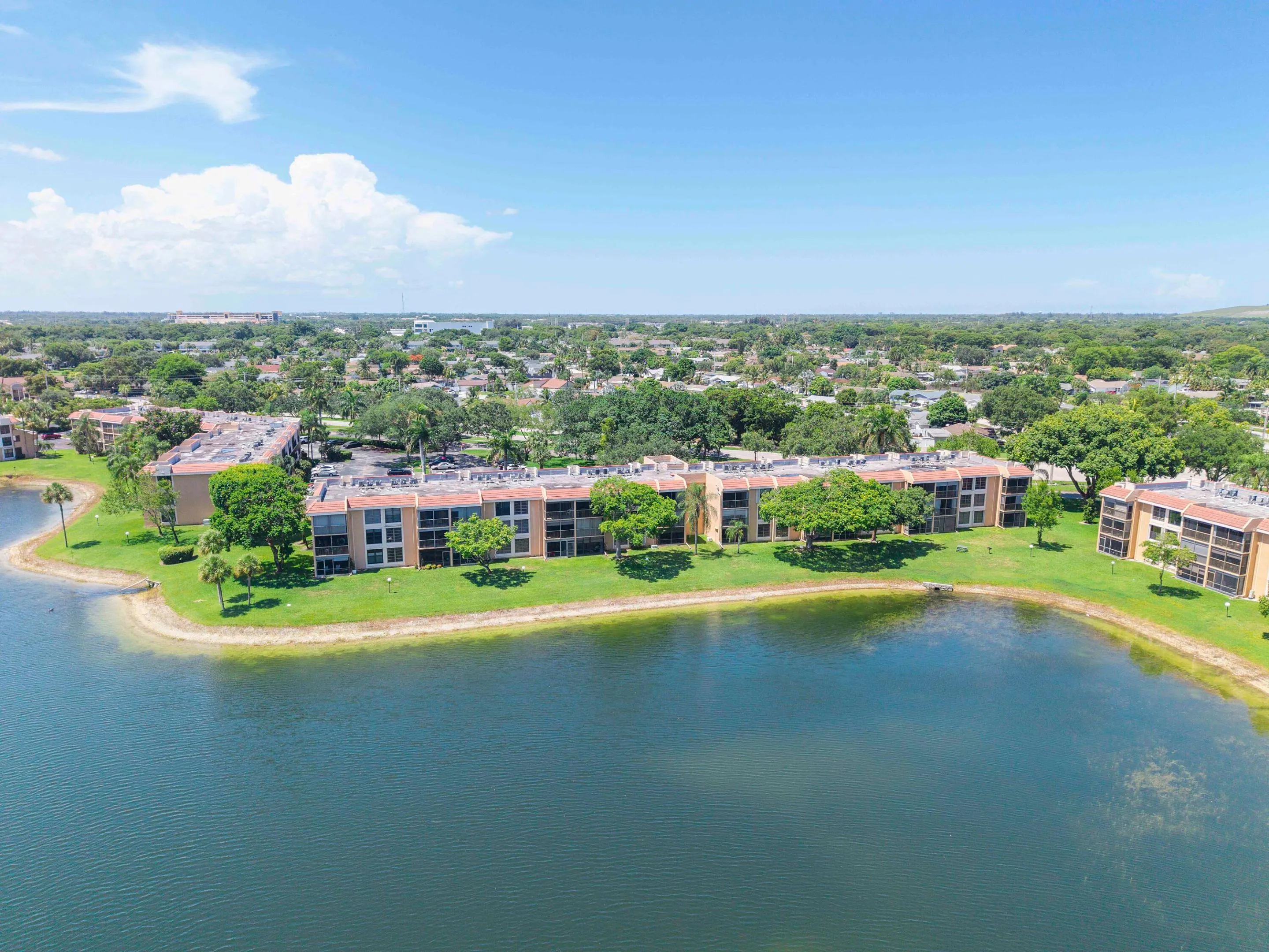 5828 Coral Lake Dr u304_025
