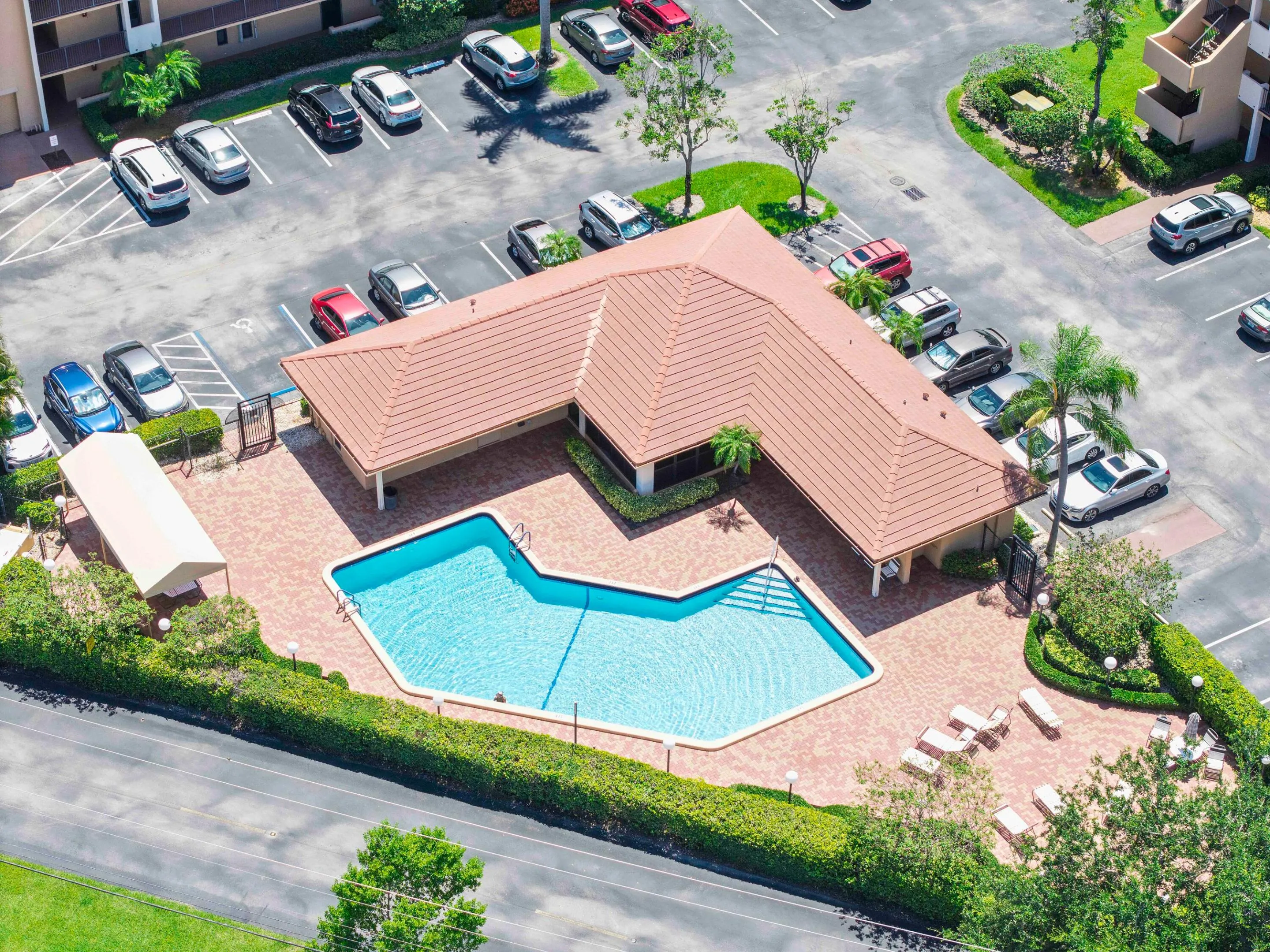 5828 Coral Lake Dr u304_021
