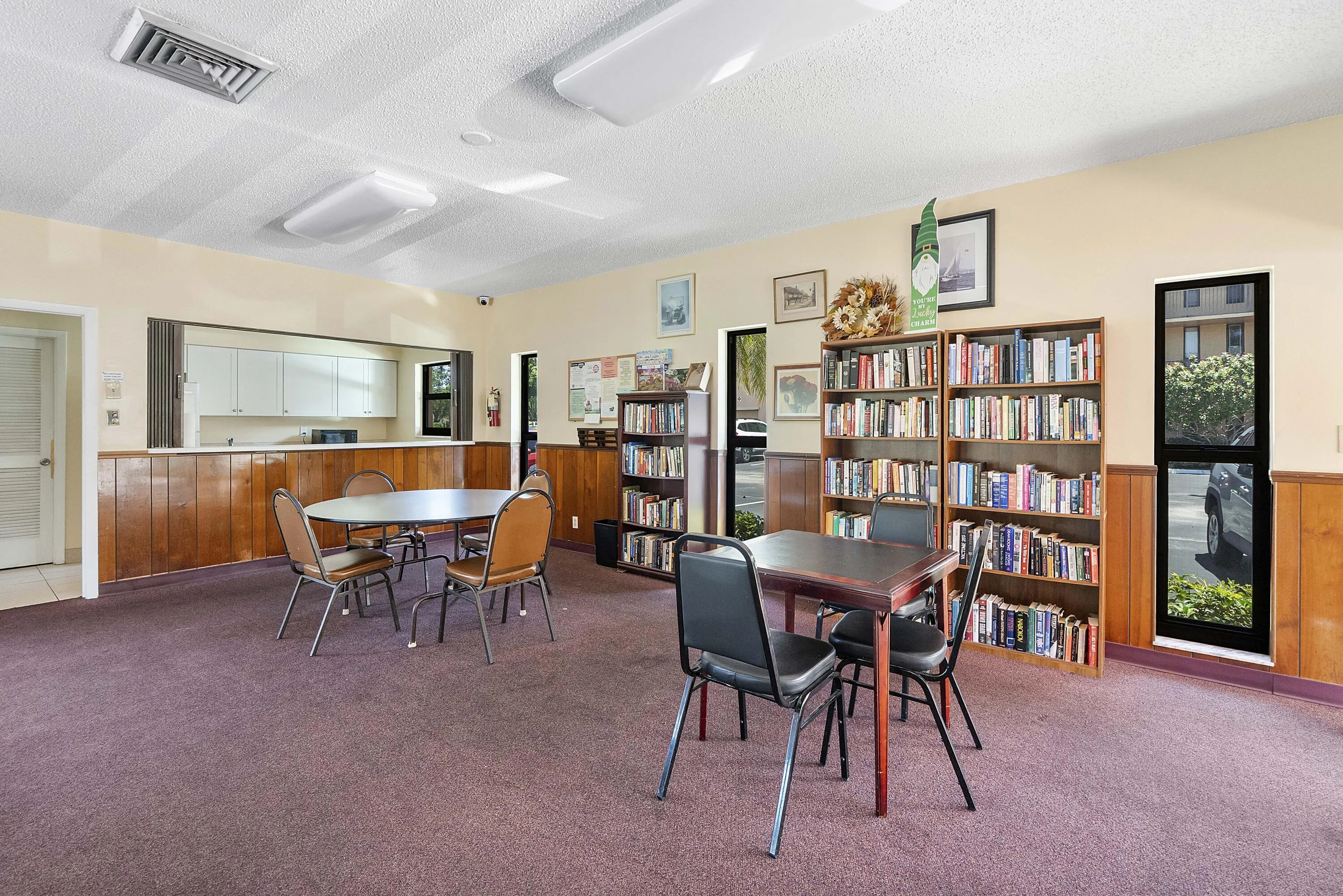 5828 Coral Lake Dr u304_056