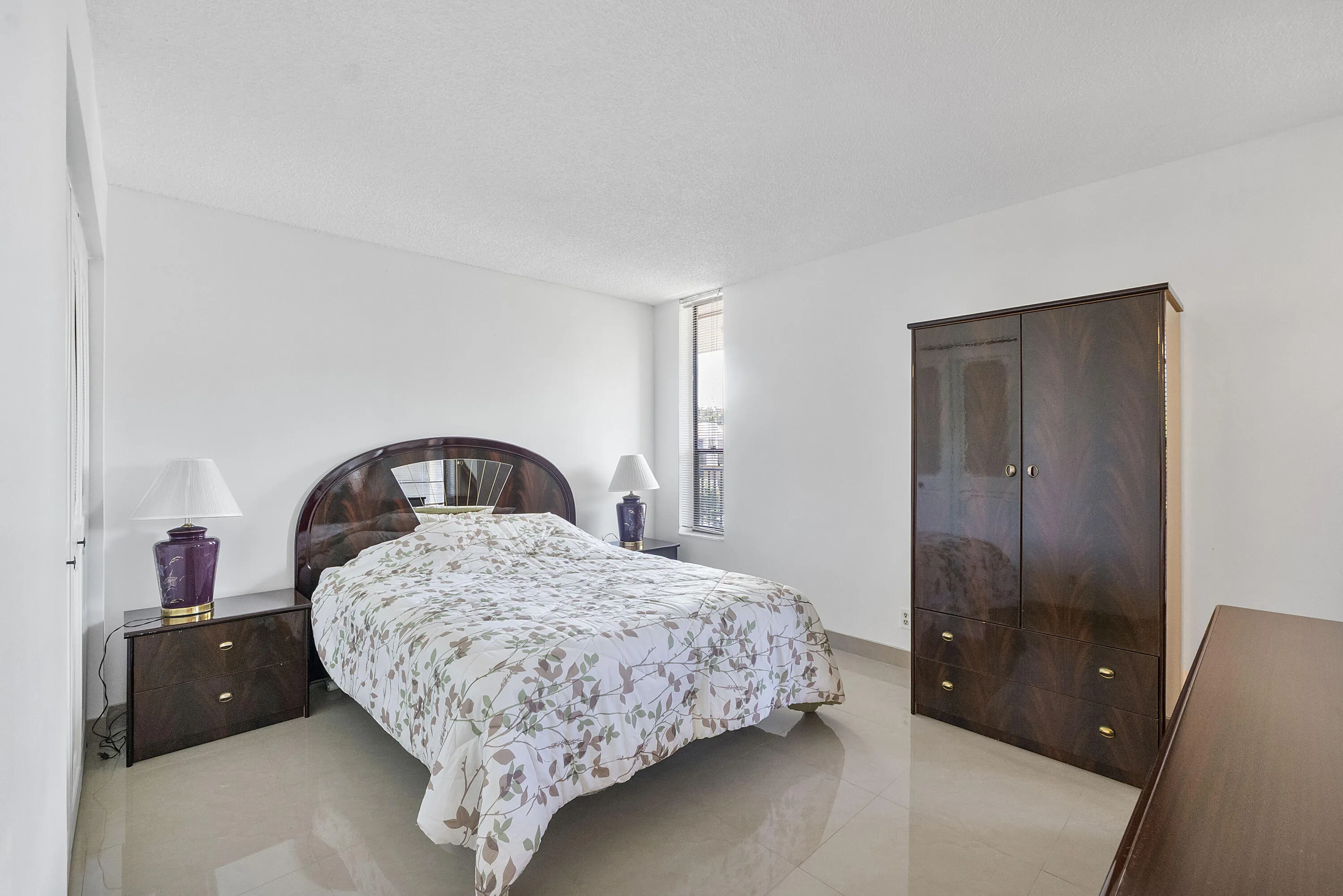 5828 Coral Lake Dr u304_027