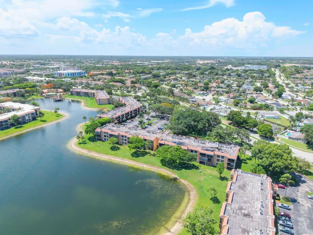 5828 Coral Lake Dr u304_022