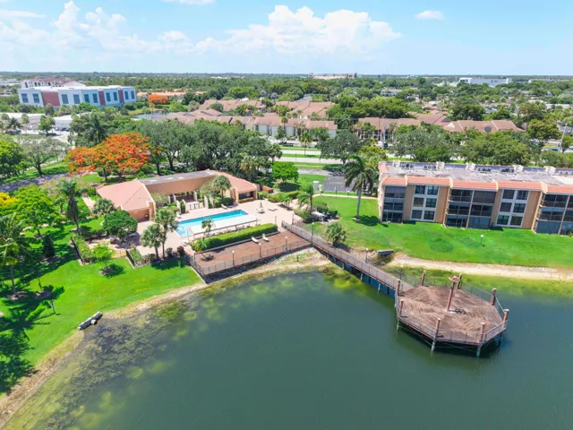 5828 Coral Lake Dr u304_002