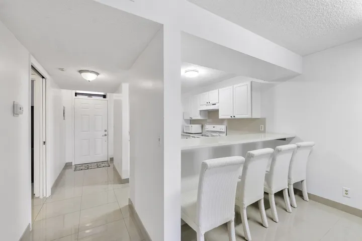 5828 Coral Lake Dr u304_038