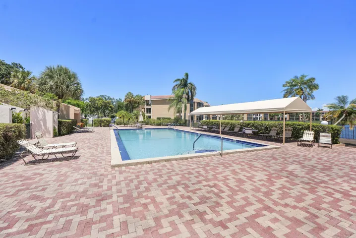 5828 Coral Lake Dr u304_061