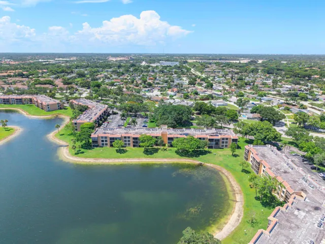 5828 Coral Lake Dr u304_023