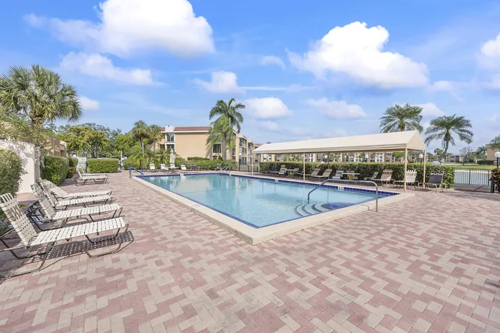 5722 Coral Lake Dr_039
