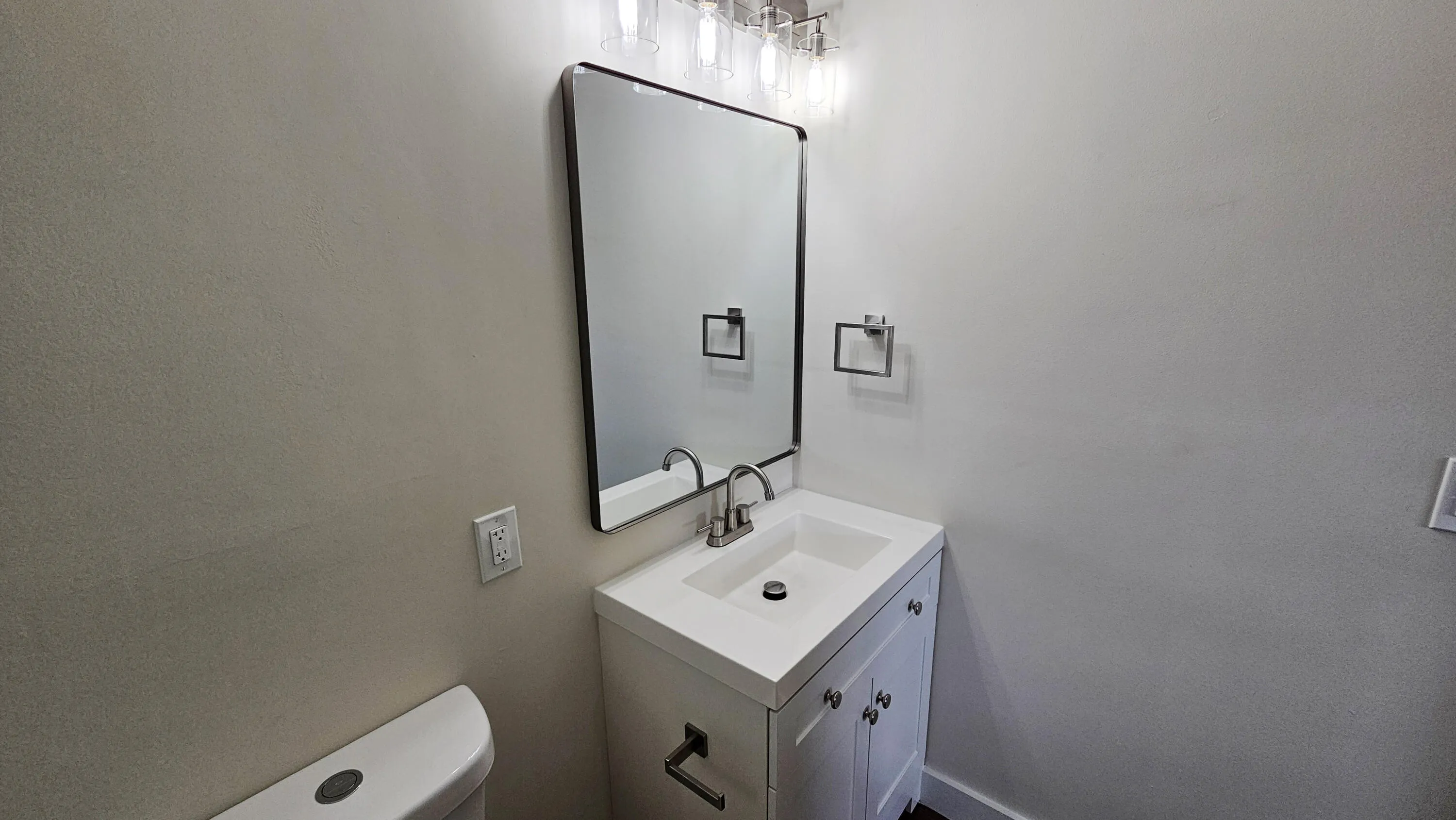 Bathroom 1 (3)