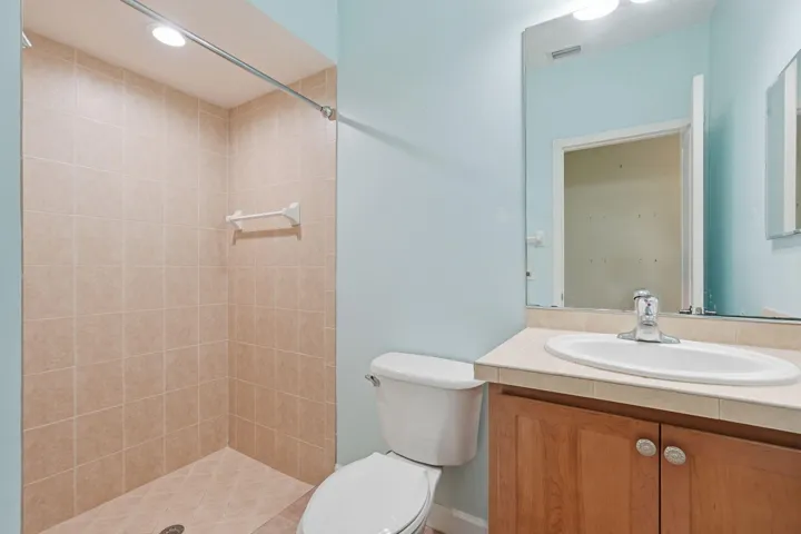 24-web-or-mls-2551_Creekside_Dr_025