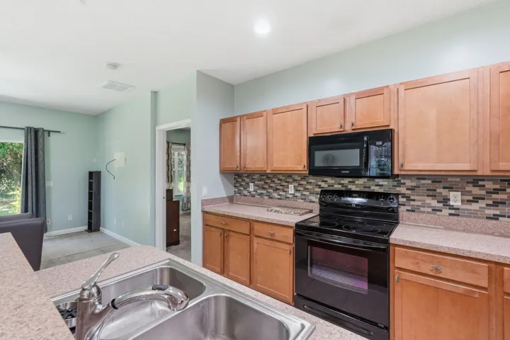 38-web-or-mls-2551_Creekside_Dr_039
