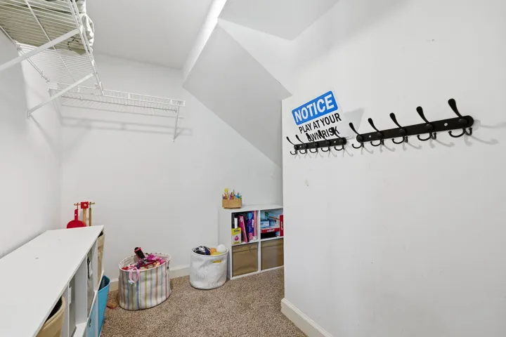 23-web-or-mls-2551_Creekside_Dr_024