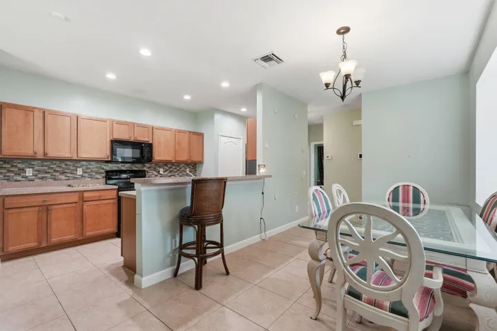 28-web-or-mls-2551_Creekside_Dr_029