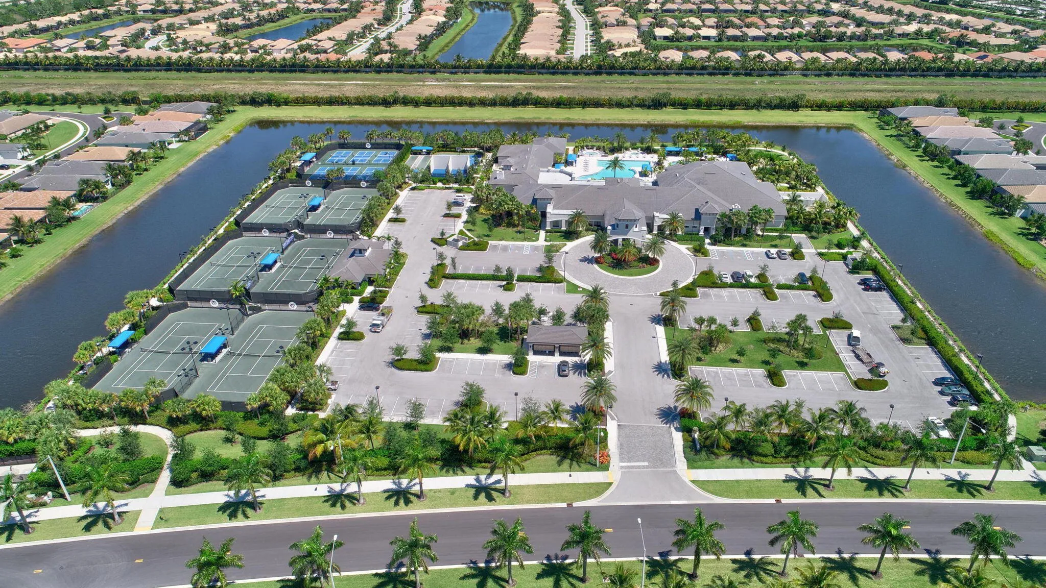 117-web-or-mls-070_valencia bay (15)