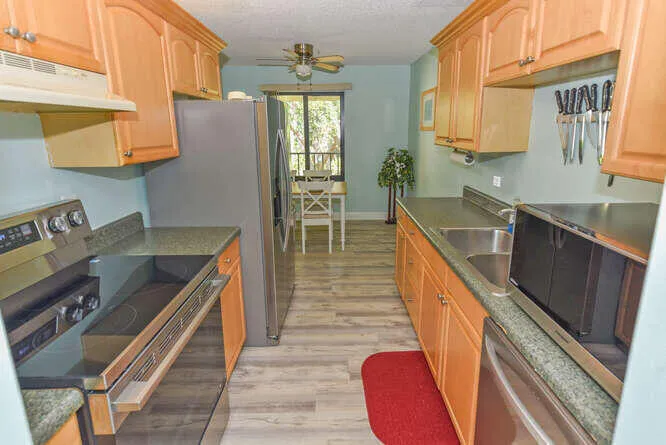 150 Pineview Rd Apt L6 Jupiter-small-004