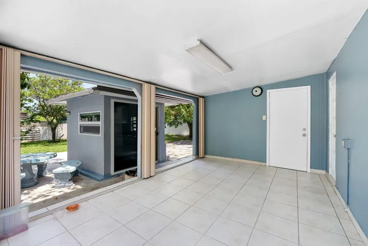 Pation with Small Kitchen Shed