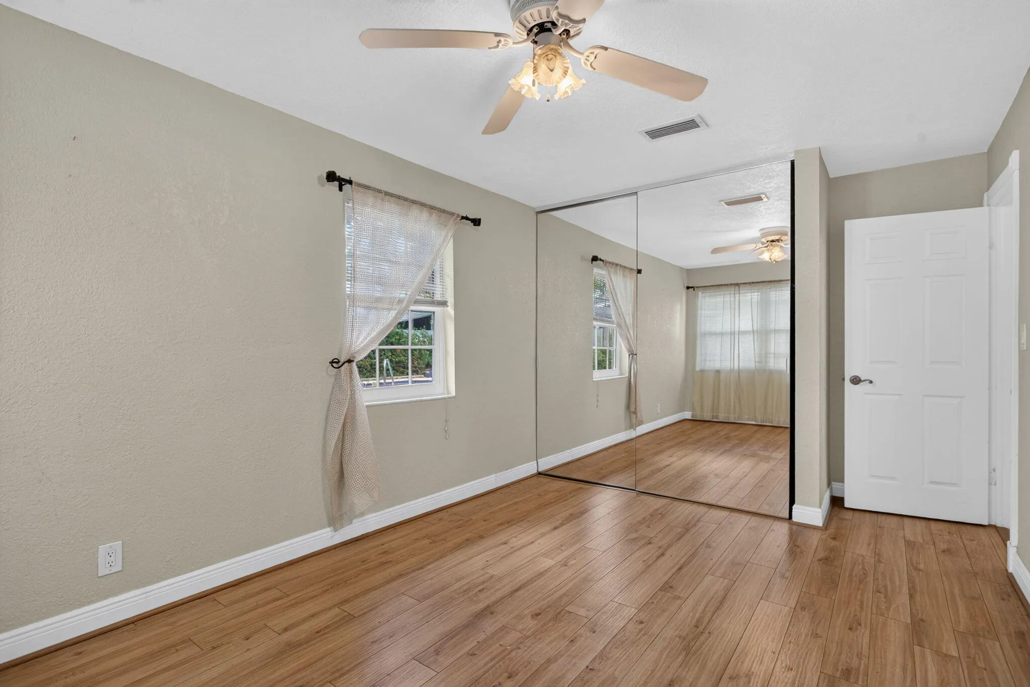 26-web-or-mls-4931-2912