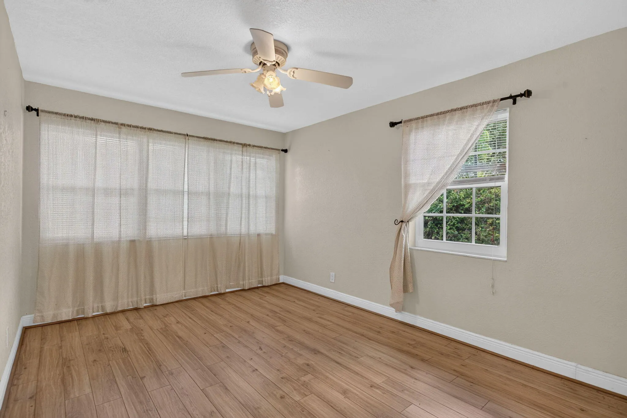 25-web-or-mls-4931-2906