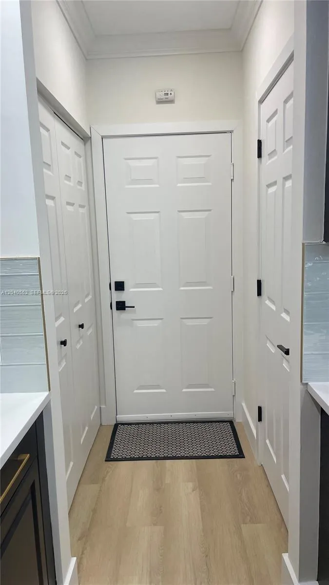 Hallway Laundry/Pantry/Garage