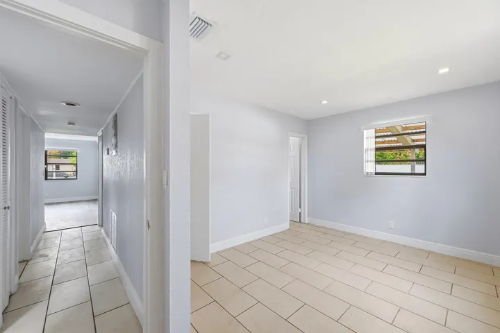 19_primary bedroom