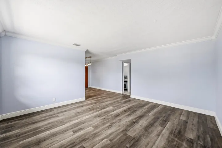 04_living room