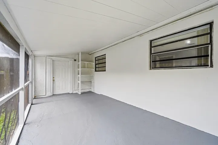 screened room
