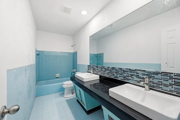 26_bathroom