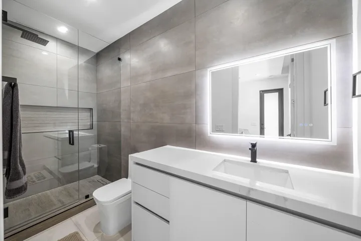 Ensuite Bathroom #3