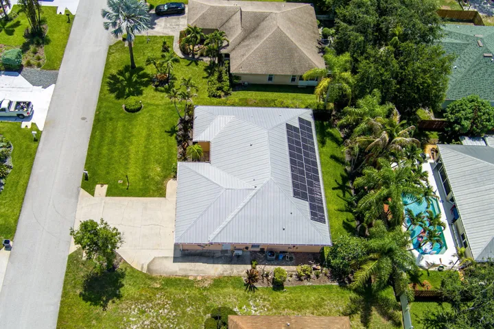 63-web-or-mls-426-ne-vanda-terrado