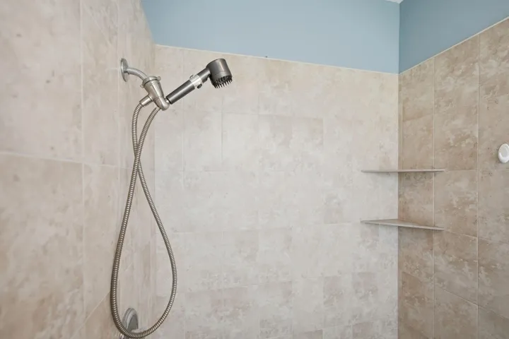 52-web-or-mls-426-ne-vanda-terrado
